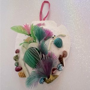 Shells by the sea deco